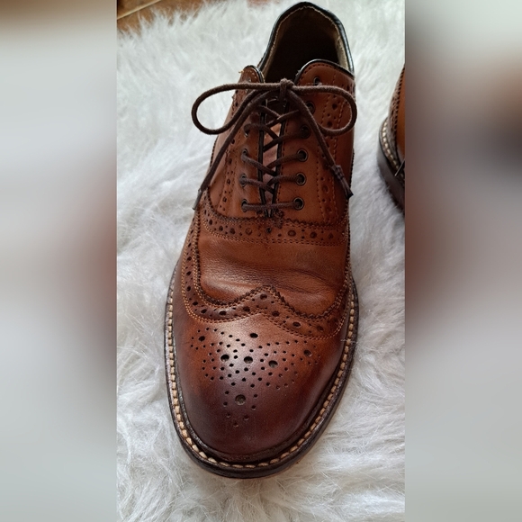 Men"s Aston Grey Boyle Collection Wingtip Oxford Shoes. Brown Leather.Size 8 1/2 - Picture 2 of 9